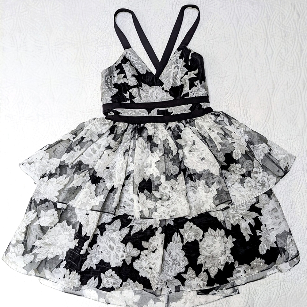 BCBGeneration Floral Tiered Dress ☆ﾟ.*･｡ﾟ